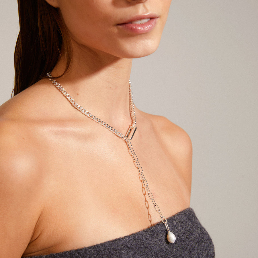 Heat Chain with Pearl Pendant